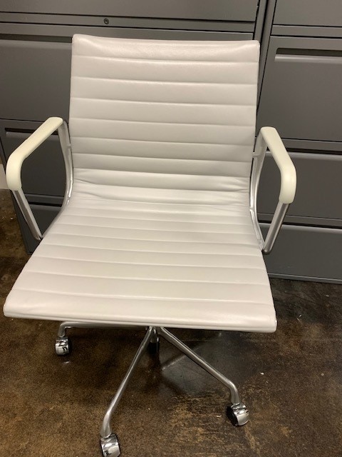 68206.jpg Herman miller Eames conference chairs image 1